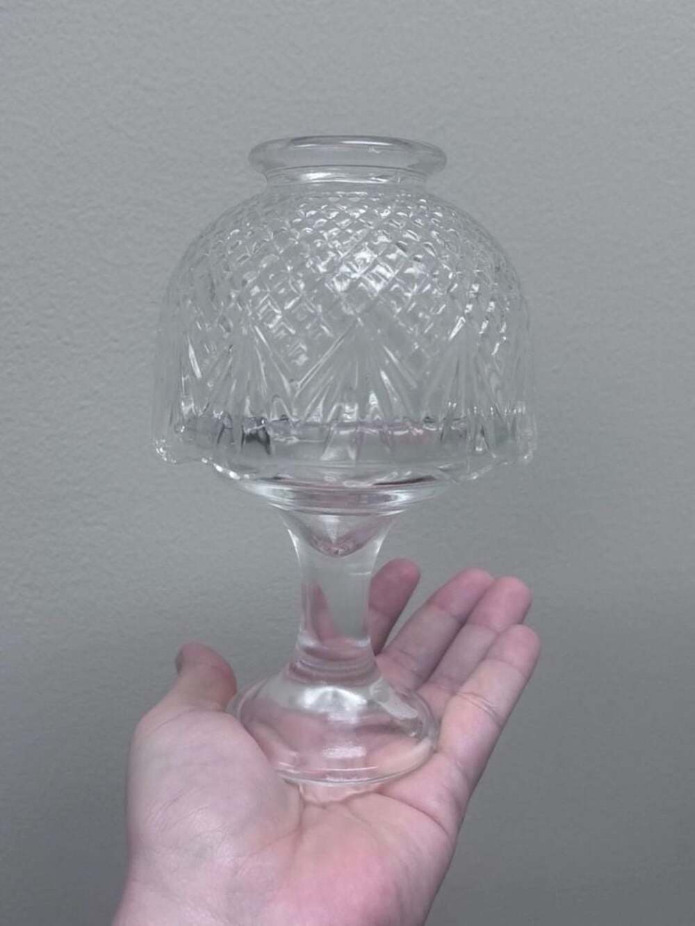 Vintage PartyLite Clear Glass Fairy Lamp Candle Holder in Diamond Fan Pattern - Picture 2 of 2